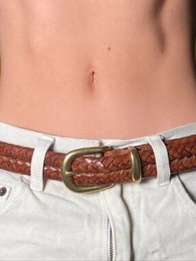 Coach Leather Belt in Brown. Size 38